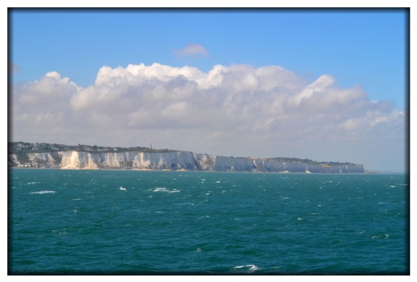 Op die ferry terug na Engeland sien ons die pragtige "White cliffs of Dover"